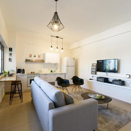 16 HaRakevet Street - By Beach Apartments TLV Tel Aviv Buitenkant foto