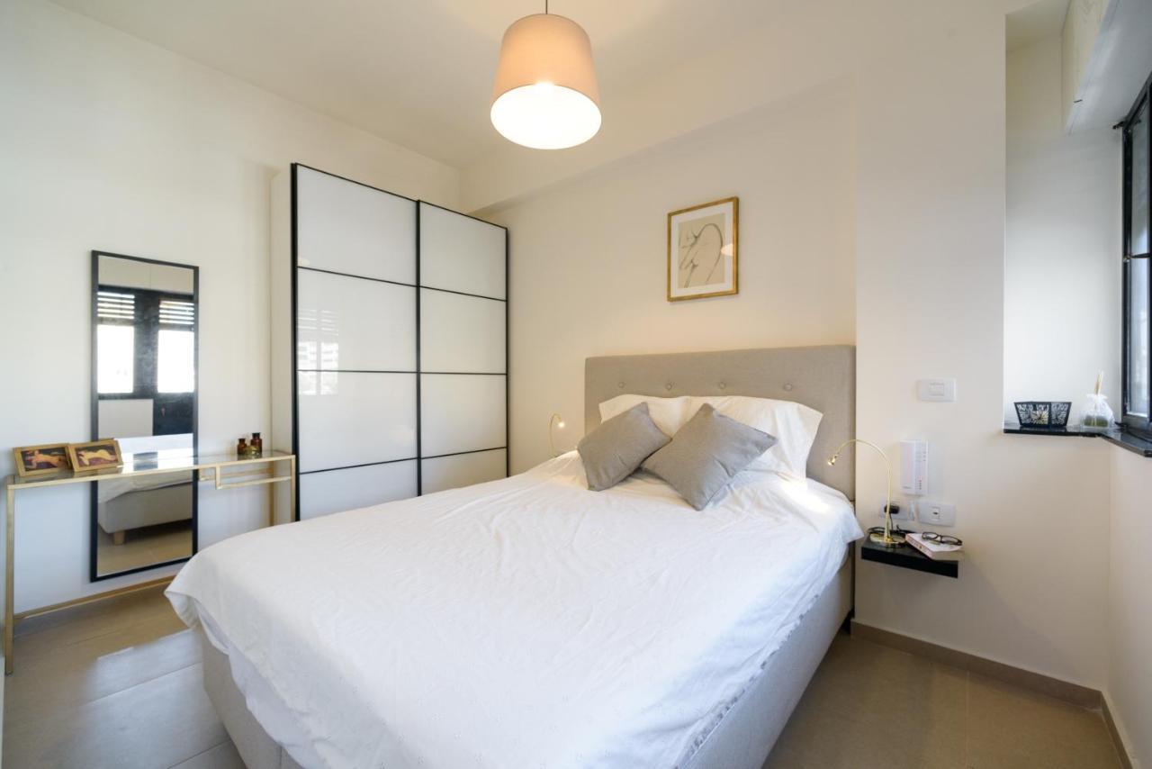 16 HaRakevet Street - By Beach Apartments TLV Tel Aviv Buitenkant foto