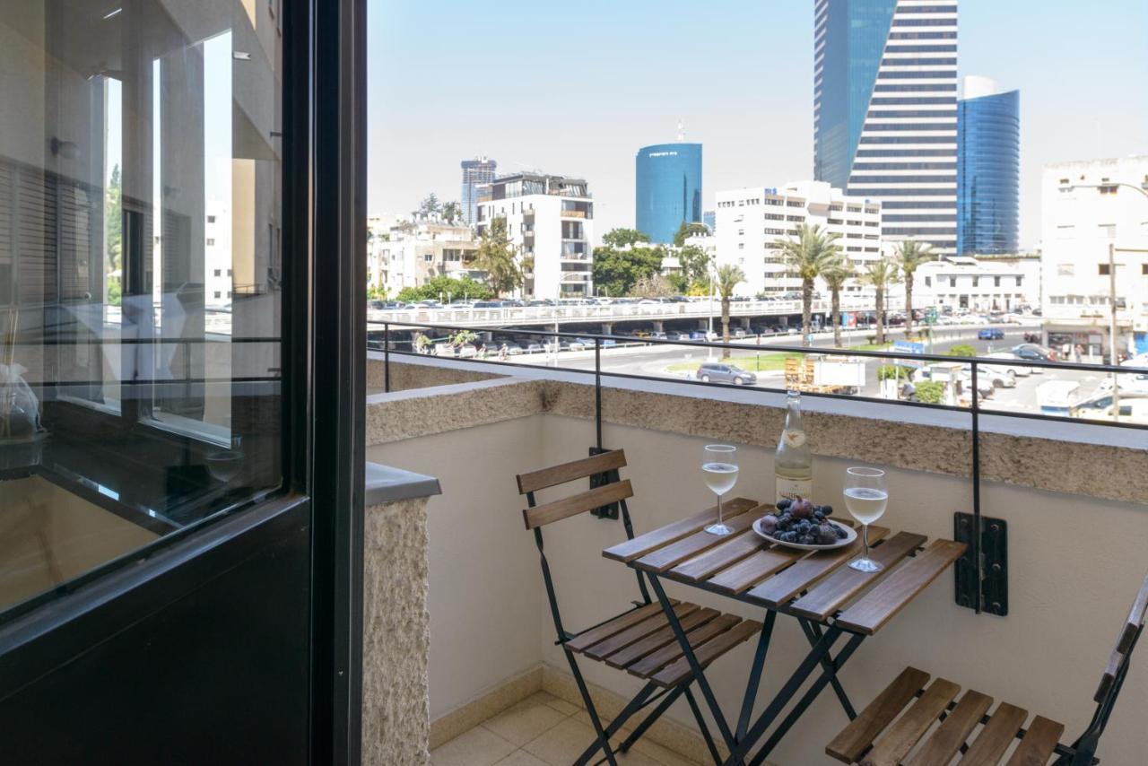 16 HaRakevet Street - By Beach Apartments TLV Tel Aviv Buitenkant foto